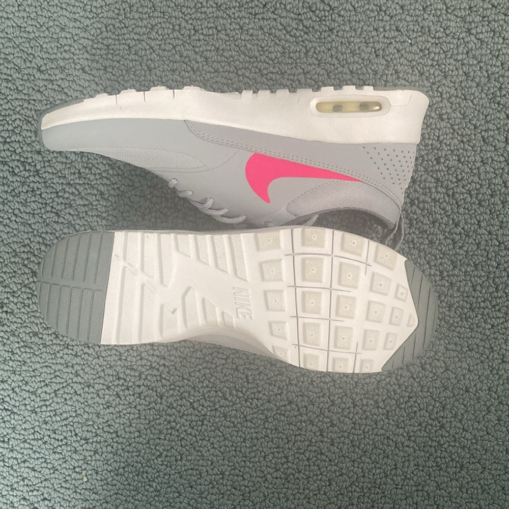 NWT Nike Sneakers - Picture 2 of 3
